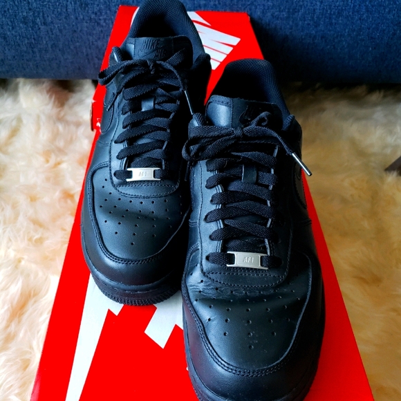 Nike Other - Mens shoes